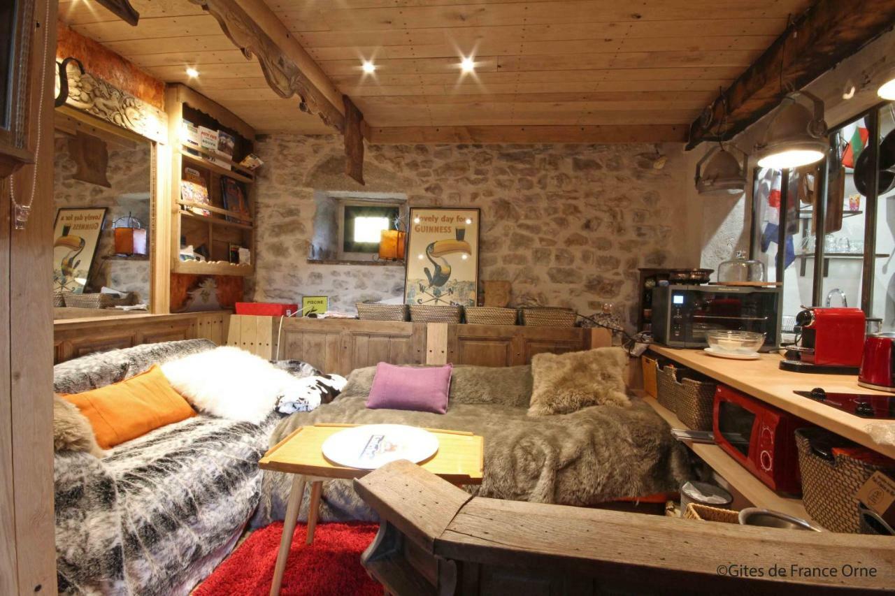 La Cage Aux Oiseaux Bed & Breakfast La Lande-de-Goult Ngoại thất bức ảnh